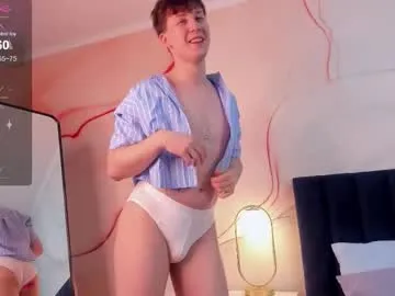 Adrianoaubert from Chaturbate