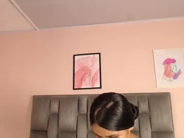 Aiilynn_1 from Chaturbate