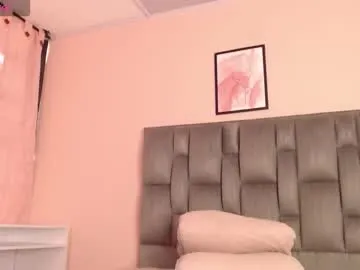 Aiilynn_1 from Chaturbate