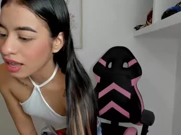 Aitana05 from Chaturbate