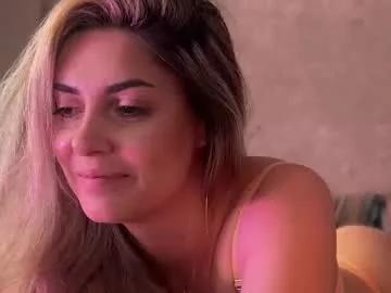 Alliesynns from Chaturbate