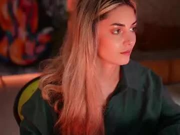 Alliesynns from Chaturbate