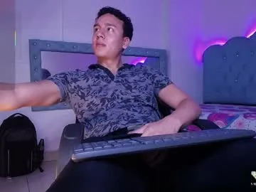 andrew_thomas_ from Chaturbate is Freechat