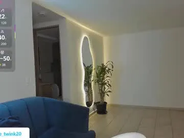 Andrew_twink18 from Chaturbate