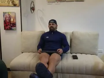 Andrewfame from Chaturbate