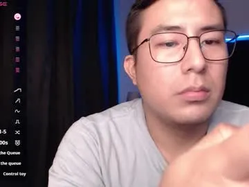 andrewmhilton_ from Chaturbate is Freechat