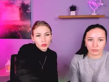 ariel_shadow from Chaturbate is Freechat