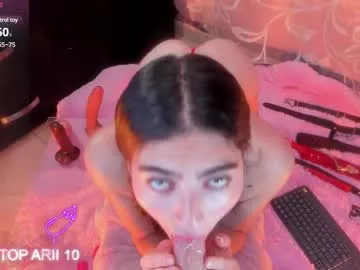 Arii_vega from Chaturbate