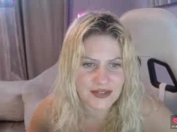 Bellastar84 from Chaturbate