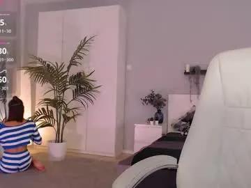 bellla_haddid from Chaturbate