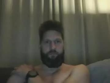 Bubblebee1982 from Chaturbate