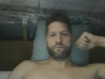 Bubblebee1982 from Chaturbate