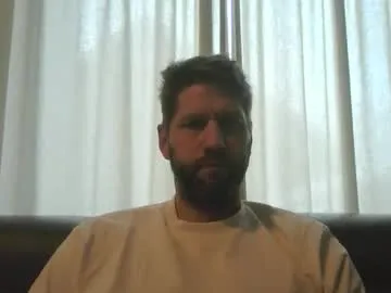 Bubblebee1982 from Chaturbate