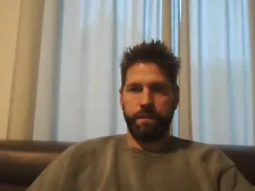 Bubblebee1982 from Chaturbate