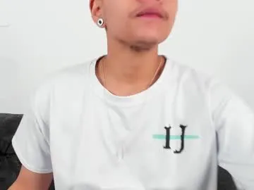 cristian_suarezz_ from Chaturbate is Freechat