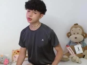 cuddly_twinkie from Chaturbate