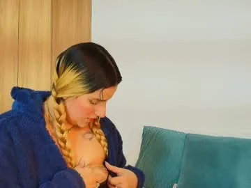 dakota_megan from Chaturbate is Freechat