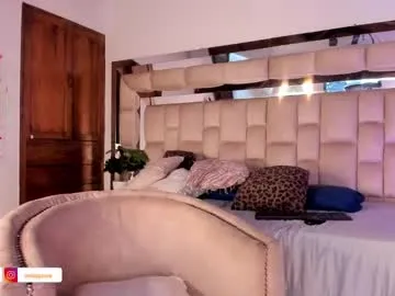 Dapnne_ from Chaturbate