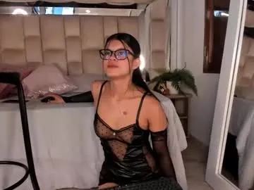 Dapnne_ from Chaturbate