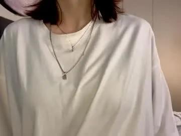 ellie_hollow from Chaturbate