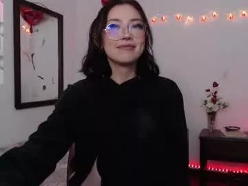 elly_uwuw from Chaturbate