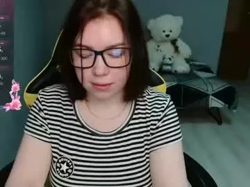 Emily_amorre from Chaturbate