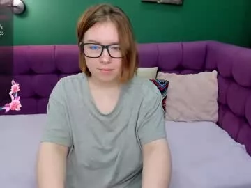 Emily_amorre from Chaturbate