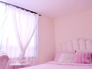 Evelyn_coelloo from Chaturbate