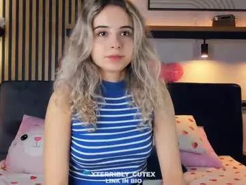 excellent_ella from Chaturbate