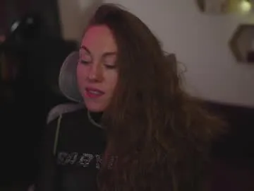 Hahayessihaveone from Chaturbate