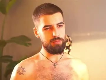 Hairyrobxxx from Chaturbate