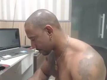 Hebertgomes from Chaturbate