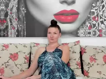 Illegalbeauty87 from Chaturbate