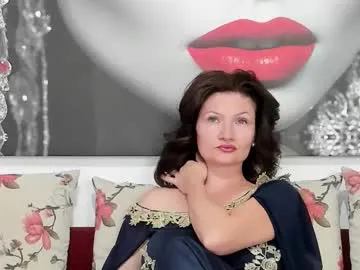 Illegalbeauty87 from Chaturbate