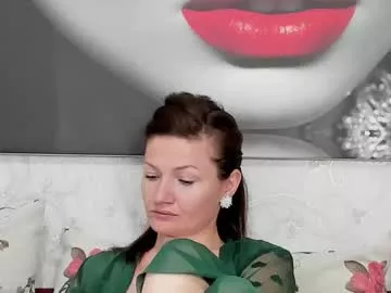 Illegalbeauty87 from Chaturbate