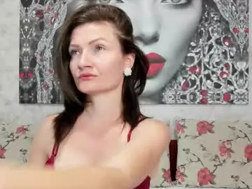 Illegalbeauty87 from Chaturbate