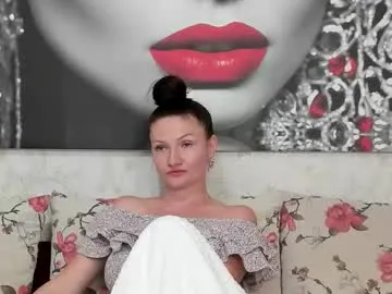 Illegalbeauty87 from Chaturbate