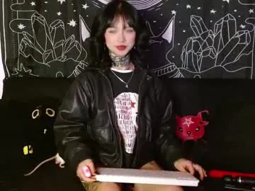 Isabella__dark from Chaturbate