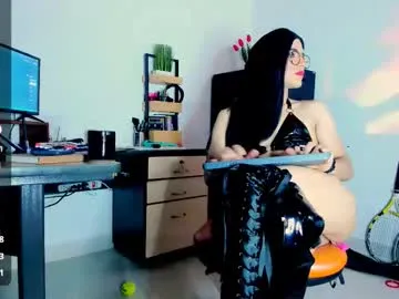 Issabella_davinci from Chaturbate