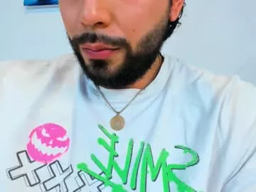 Jakeskye from Chaturbate