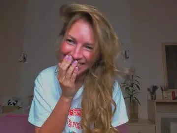 jeannesnowru from Chaturbate is Freechat