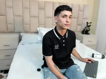 Jhoanleandro from Chaturbate