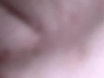 Johnjow10 from Chaturbate