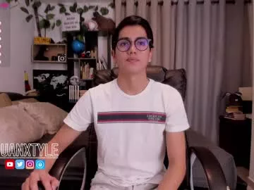 Girls: try live performances with matured performers, from dancing to quirks, in a variety of beautiful sex cams.