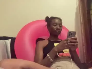 Kawaiistrfkr from Chaturbate