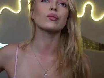 kelly_peachpiee from Chaturbate is Freechat
