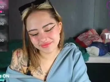 Kim_brownie from Chaturbate