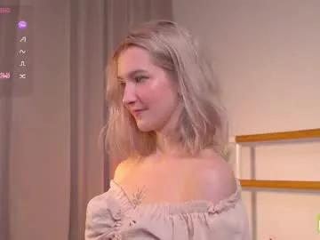 Kisskiss_muah from Chaturbate
