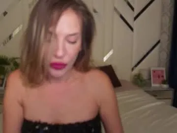 ladyylaura from Chaturbate is Freechat