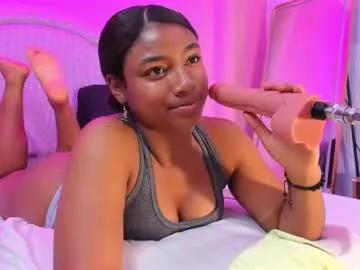 laraebony_ from Chaturbate